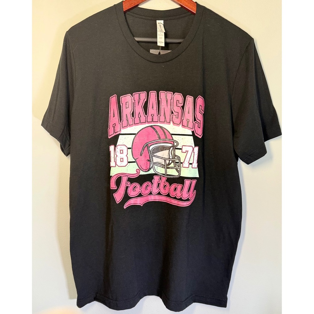 NWT Arkansas Football Graphic Tee Womens Large L Black Pink Retro Helmet Gameday